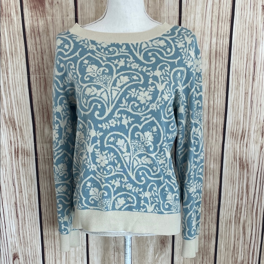 *Elegant Blue and Cream Paisley Patterned Sweater Size Medium